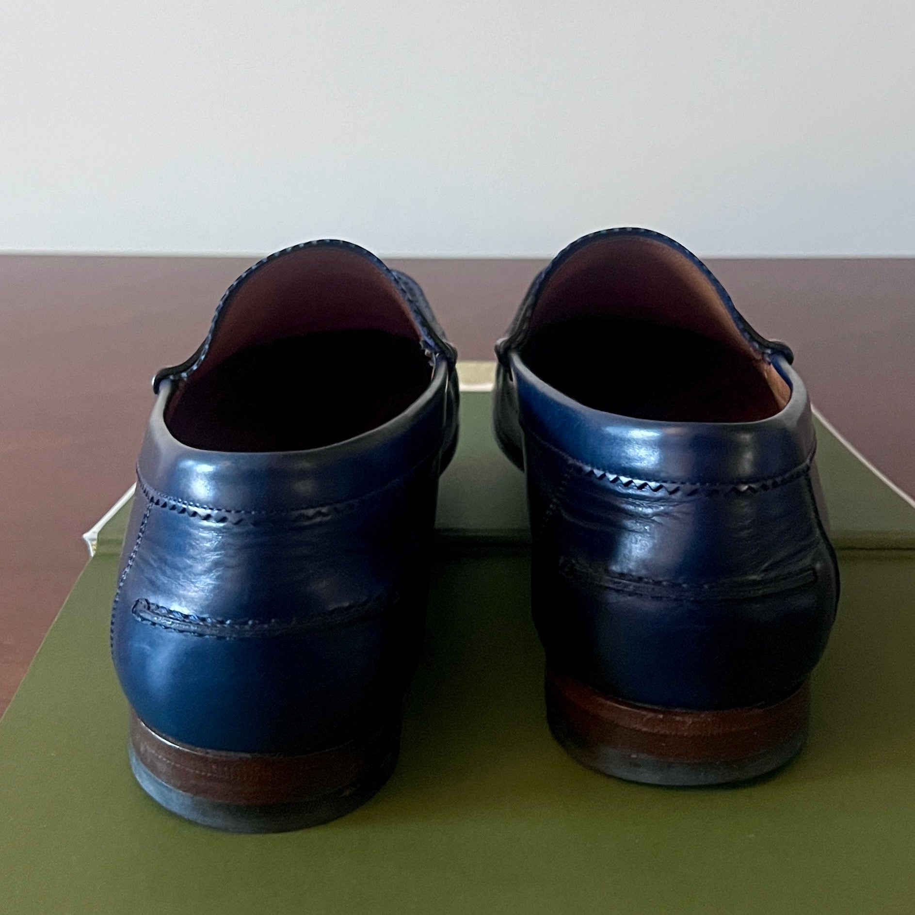 Men's Gucci "Made in Italy" Leather Loafers 10