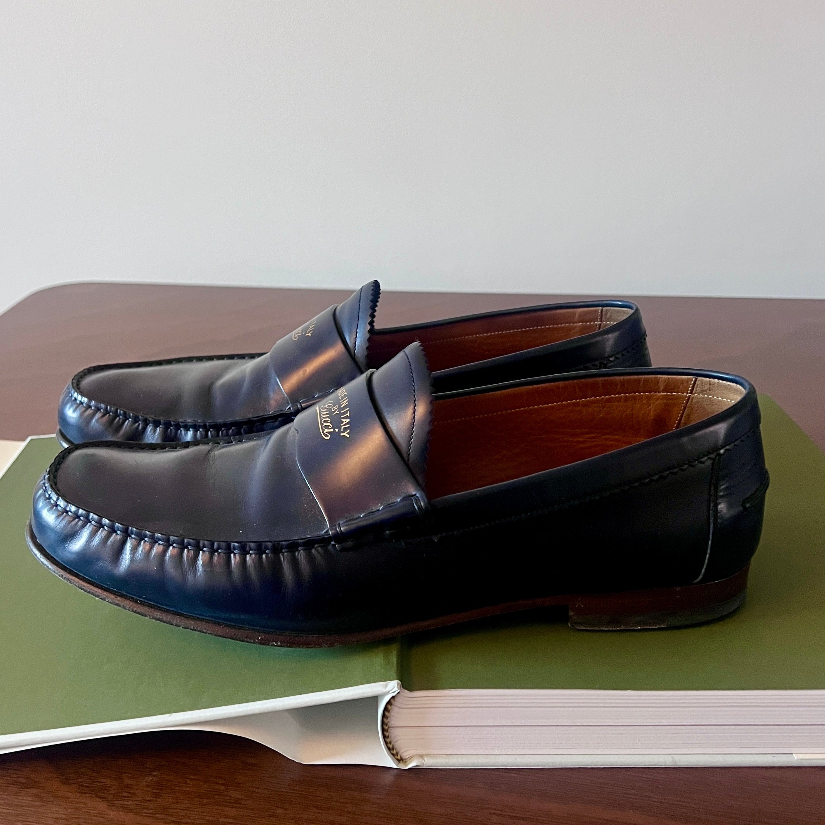 Men's Gucci "Made in Italy" Leather Loafers 10