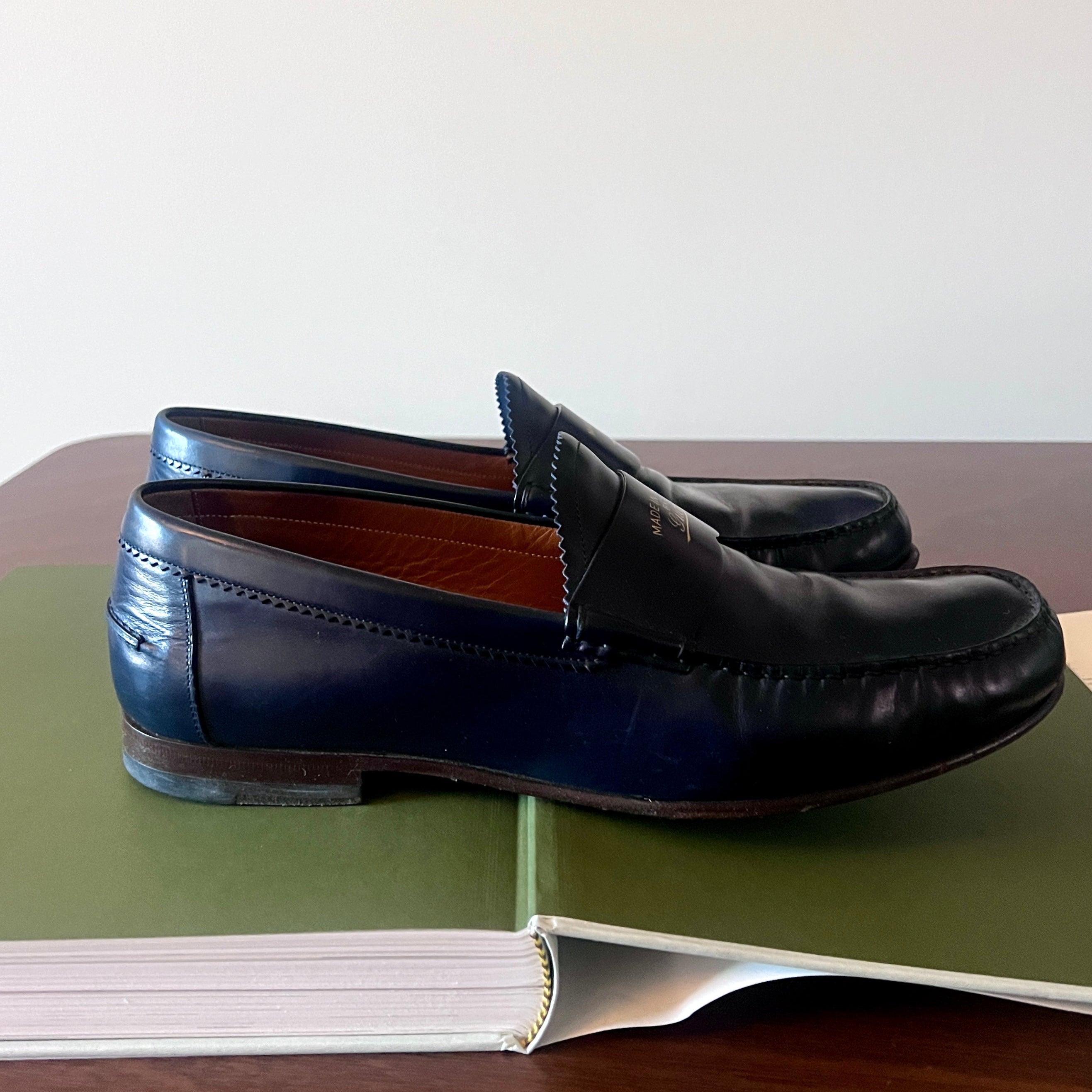 Men's Gucci "Made in Italy" Leather Loafers 10