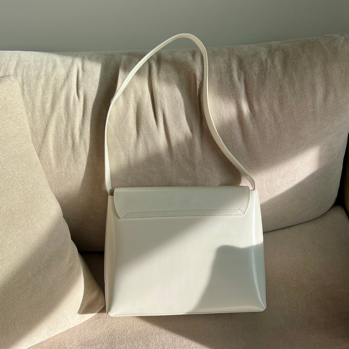 Gucci 2000s White Leather Shoulder Bag